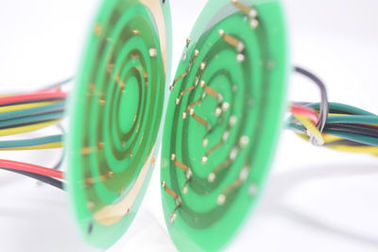 กำลังส่งสัญญาณการส่งวงแหวนสลิป Pcb 4 วงจรความเร็วรอบการหมุน 80 รอบ